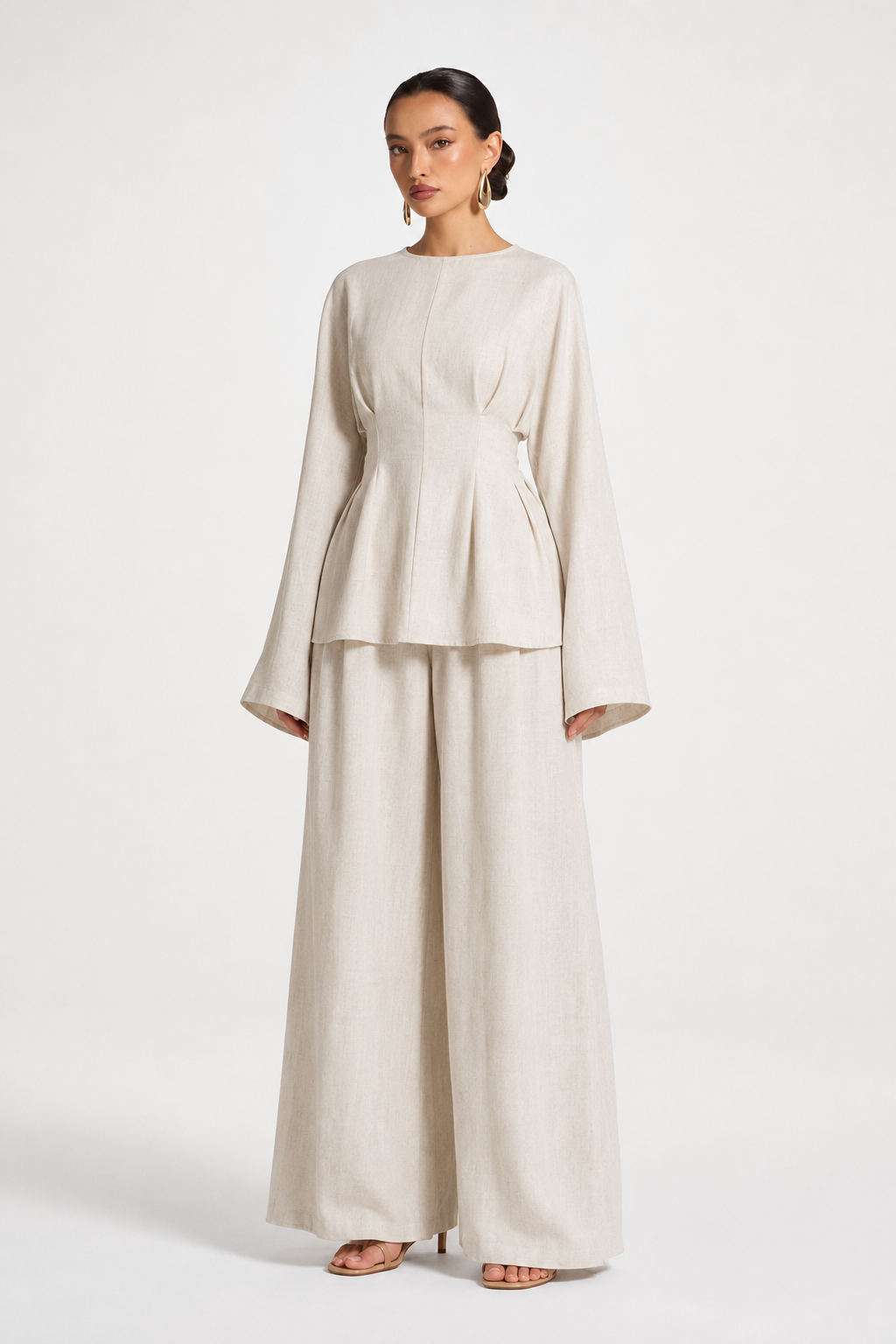 Sola linen set in Beige